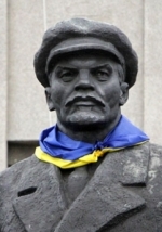 В Украине демонтировали 139 коммунистических памятников