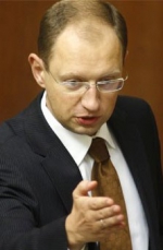 Яценюк призвал Россию вернуть войска на территории его дислокации