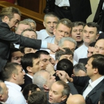 Депутаты с самого утра подрались в Раде (+фото, видео)