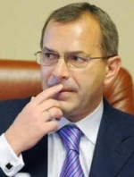 Клюев: Янукович готов идти на встречу оппозиции и сократить президентские полномочия