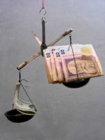 К концу года гривна девальвирует - S&P