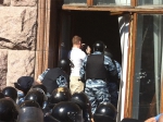 "Беркут" избил депутата от "УДАРа" в помещении Киевсовета (фото)