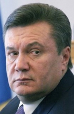 Янукович поручил Клюеву организовать новые переговоры с оппозицией