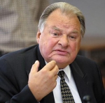 Умер экс-министр иностранных дел