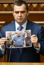 Захарченко заявляет, что "праворадикальные группировки" планируют провокации