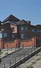 Дом Януковича на Оболони выставили на продажу, уже есть потенциальный покупатель (фото)