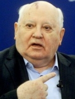 Горбачев не понимает, зачем Украина отгораживается от России стеной