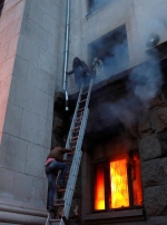 Очаг возгорания в одесском Доме профсоюзов был внутри здания