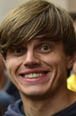 В Киева за ношение каски задержали парня