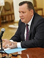 Луганский госканал пошел против губернатора (видео)