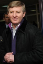 Активисты  Донецка пикетировали дом Ахметова (+ ФОТО)