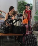 На Донбассе закрыли несколько транзитных пунктов для переселенцев