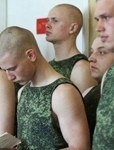 Российских призывников принуждают подписывать контракты, прежде чем перебросить в Украину