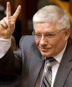 Янукович наградил орденом парламентского "дирижера"