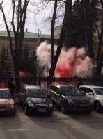 Посольство Украины в Москве забросали дымовыми шашками