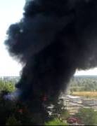 Под Киевом горит склад с горючими материалами (ВИДЕО)