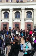 В Харьковском национальном университете нашли снаряд времен Второй мировой (фото)