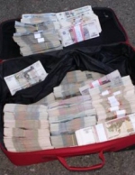 Террористам передали из Крыма 5 млн рублей "гуманитарки" (фото)