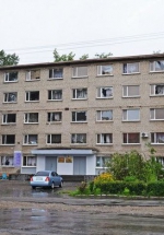 Боевики обстреляли из миномета школу и людей в Луганске