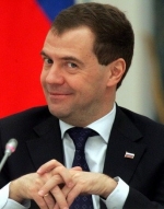 Медведев поручил проверить, не слишком ли много коров и кур у россиян