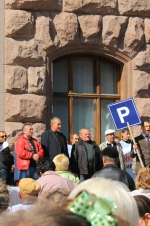 Митингующим дали 5 дней для разблокирования админзданий