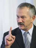 Пинзеник говорит, что новыми договоренностями с Россией Украина только втягивается в долги