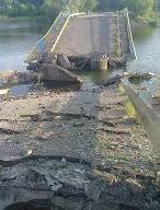 На оккупированной территории боевики подорвали мост (фото)