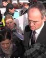 Активисты пообщались с австрийским послом о блокировании счетов украинских чиновников (видео)