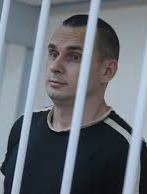 Сенцов: Меня душили пакетами 4 раза, угрожали изнасиловать дубинкой, вывезти в лес и там закопать (ФОТО, ВИДЕО)