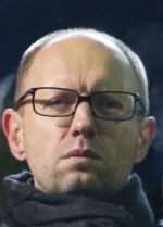 Арсений Яценюк призывает Президента Виктора Януковича немедленно отменить "законы 16 января"