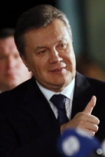 Сегодня в эфире трех телеканалов покажут интервью Януковича