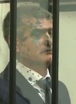 Экс-главу СБУ Киева Щеголева в суде облили зеленкой (видео)