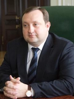 Суд разрешил проводить заочное расследование против Арбузова