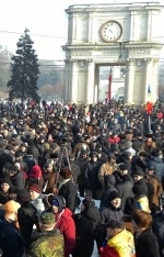 В Кишеневе продолжаются масштабные митинги (фото)