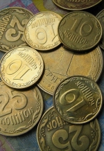 Большинство украинцев серьезно обеднели за последний год – опрос (инфографика)