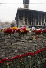 Некоторые баррикады в центральной части столицы уберут