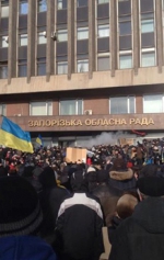 Вследствие штурма Запорожской ОГА пострадали люди (+ ФОТО)