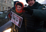 В Москве у здания Госдумы задержали противников "закона Димы Яковлева"