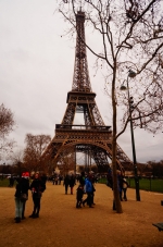 МИД советует украинцам во Франции быть бдительными в местах скопления людей