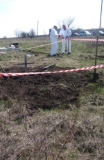 Под Бахмутом нашли неизвестное захоронение (фото)