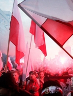 Коморовский принес извинения России из-за беспорядков в Варшаве