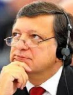 Янукович уверил Баррозу, что не будет вводить чрезвычайное положение