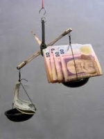 Fitch: В 2014 гривна девальвирует до 8,5 гривен за доллар