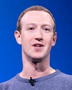 Facebook сменила название