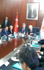 Порошенко призвал турецкий парламент признать депортацию крымских татар геноцидом