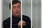 Луценко оставили сидеть в колонии