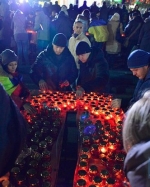 На Майдане проходит вече. Не обошлось без провокаций (фото)