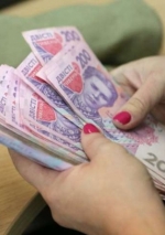 Правительство в следующем году планирует повысить "минималку" в октябре на 200 гривен