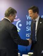 В Турции Порошенко и Рютте обсудили действия в рамках расследования катастрофы MH-17