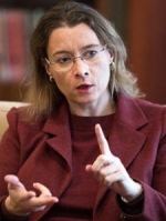 Посол Франции возмущена неуместной шуткой украинского политолога о пожаре в Париже